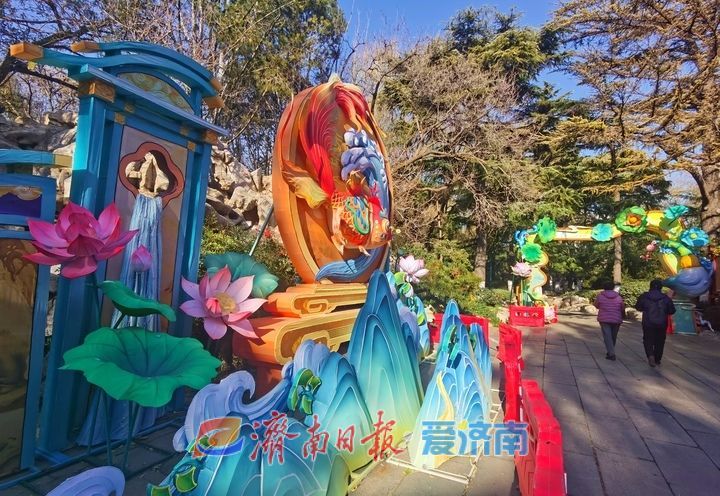 “泉”在济南冬游记|泉城元素满满,迎春花灯会核心区域展现济南传统文化