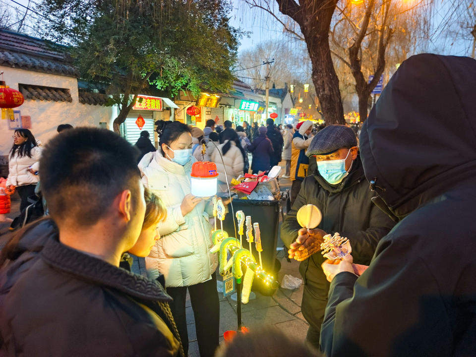 正月里的济南曲水亭街到百花洲,一路泉水、美食、古建筑美极了