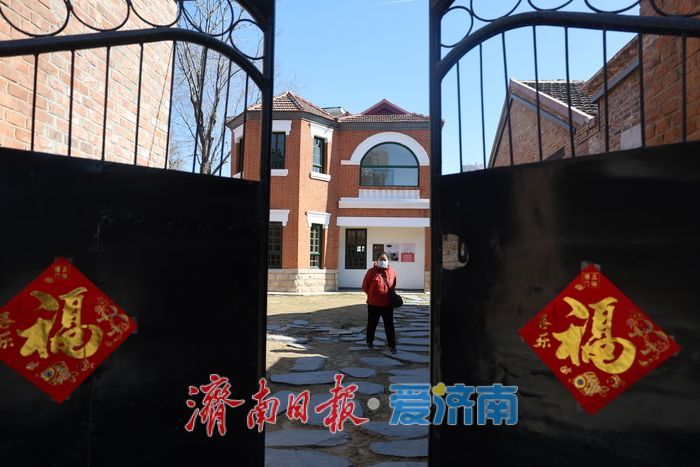 上新街:老故事里的新网红,市民拍照打卡忙