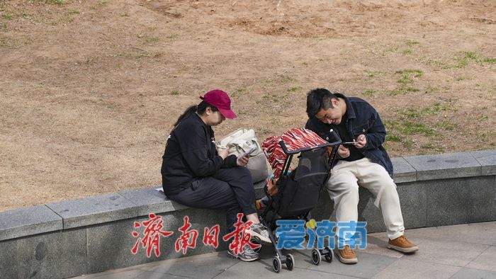 泉城公园：春韵悠悠 生机盎然