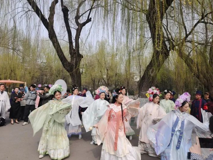 济南花朝节再启,场景化文旅时代已到来