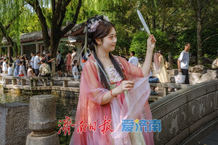 一年四季 泉在济南丨趵突泉水位攀升至28.92米,景区瀑布景点成为新打卡亮点