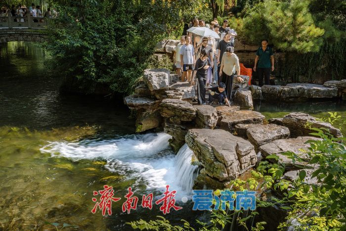 一年四季 泉在济南丨趵突泉水位攀升至28.92米,景区瀑布景点成为新打卡亮点