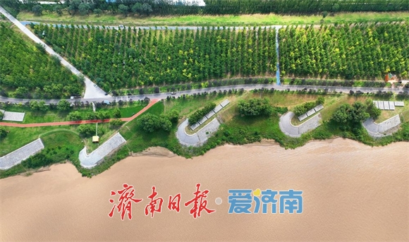 一年四季 泉在济南丨秋高气爽 雨后济南黄河岸畔碧空如洗