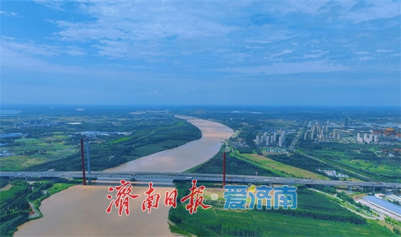 一年四季 泉在济南丨秋高气爽 雨后济南黄河岸畔碧空如洗