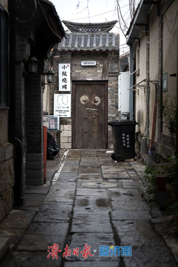 一年四季 泉在济南丨济南涌泉胡同:雨中尽显古韵风情