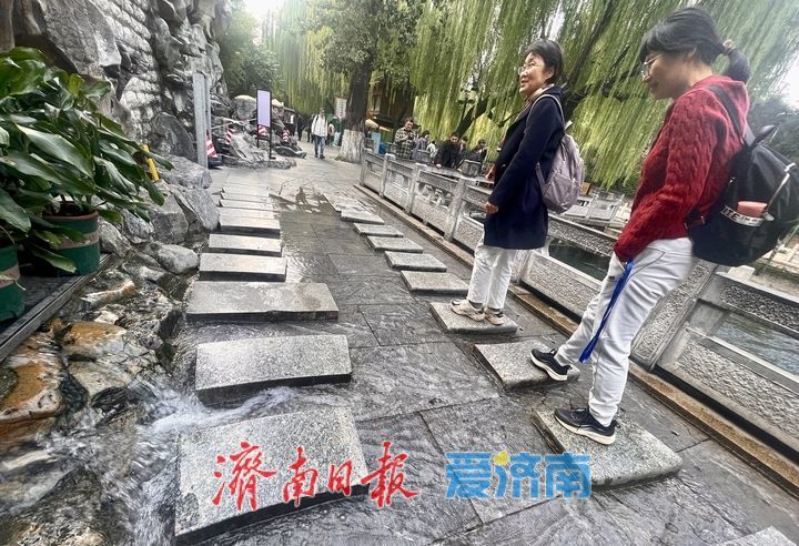 一年四季 泉在济南丨黑虎泉畔留清泉 亲水赏景暖意浓