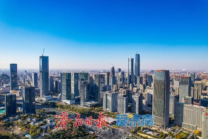 冬日“泉城蓝”如洗，济南城市天际线邂逅晴空之美