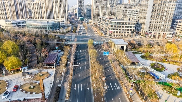 露出“真容”！济南地铁4、8号线及6号线东段站点陆续拆除围挡