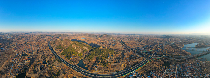 一年四季 泉在济南丨晴好冬至 映照群山
