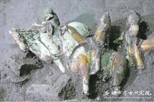 54件唐三彩修复完成，出土于济南樊家遗址唐代朱满墓，创山东文物修复史上一次性修复三彩器数量之最