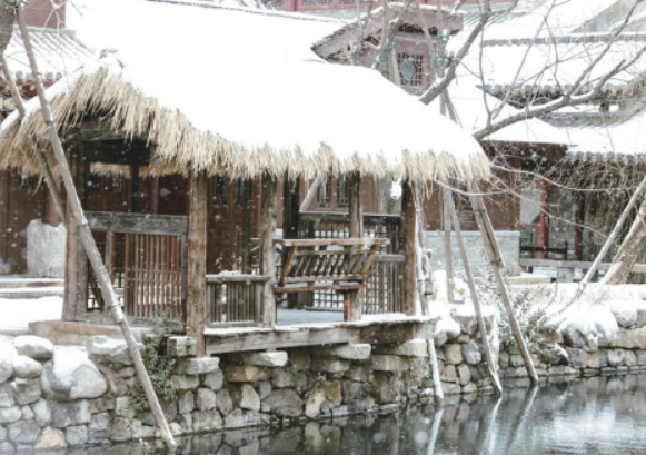 冬季游泉城:一半是冰雪,一半是泉水