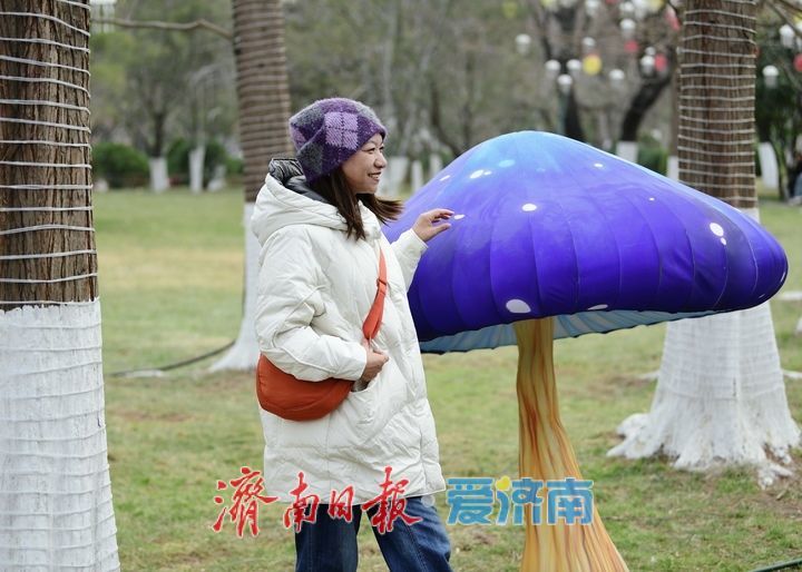 “秦琼、李清照、辛弃疾”亮相，“泉城元素”迎春花灯会唱主角