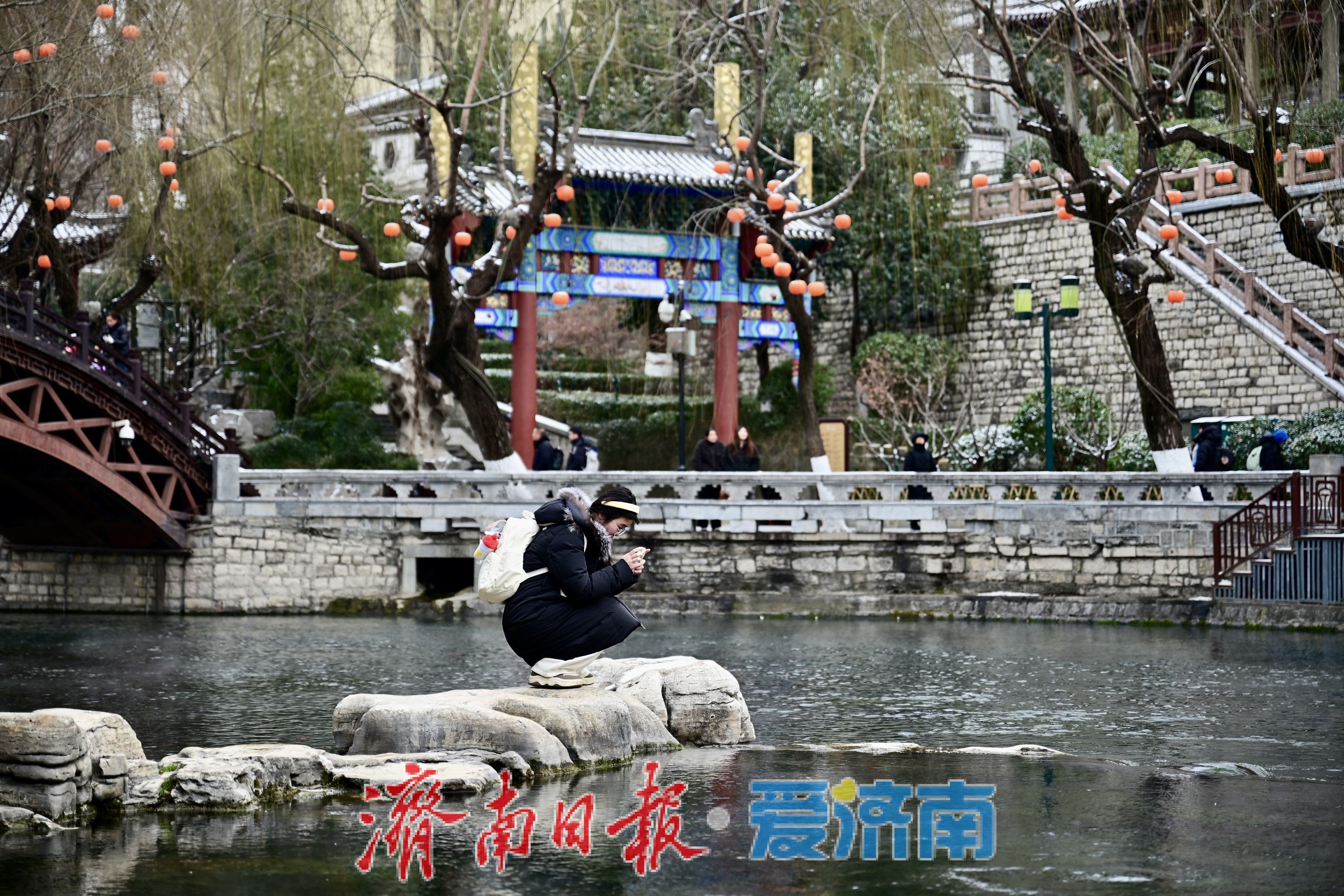 一年四季 泉在济南丨泉暖冬寒 济南白石泉薄雾袅袅萦回醉游人