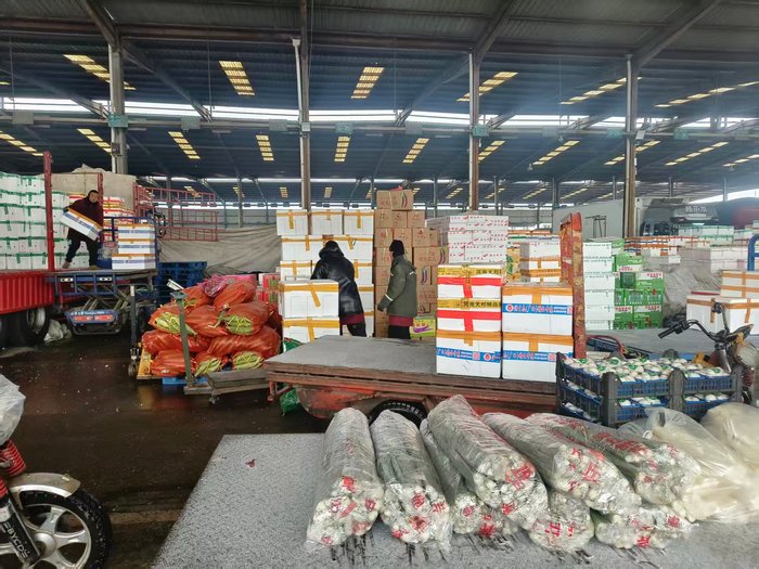 记者探访：雪落泉城菜市暖，蔬菜供应充足价格平稳