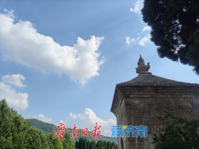 一年四季 泉在济南丨千年古塔映青山