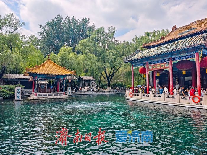 一年四季 泉在济南丨高位稳驻泉韵盎然 趵突泉29.21米水位持续在线引客打卡