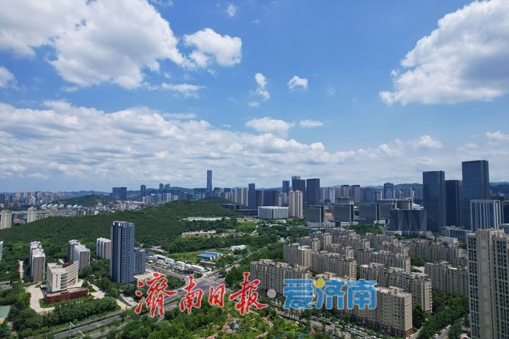 雨后泉城澄澈通透 高颜值天空刷屏