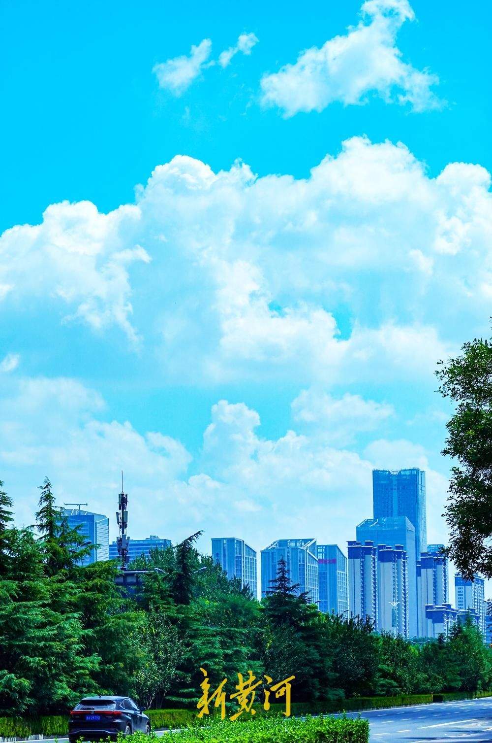 持续高温天气 济南“高颜值”蓝天白云上线
