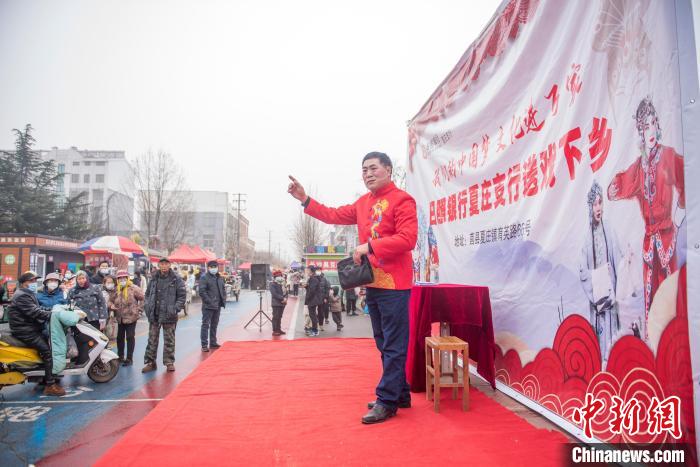 图为周姑戏演出现场。　陈光金 摄