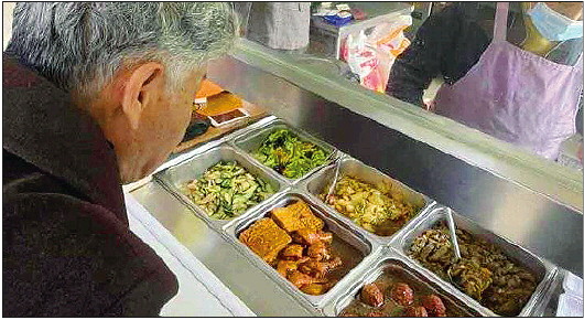 如何“叫好又叫座”？社区食堂能否“老少通吃”