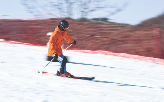 烟台各大滑雪场开始营业 享受冰雪运动快乐